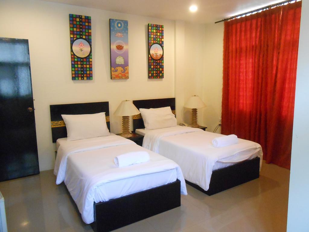 Hotel The Bang Khun Phrom