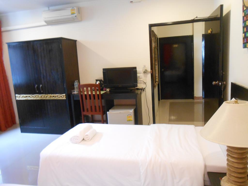 The Bang Khun Phrom Hotel