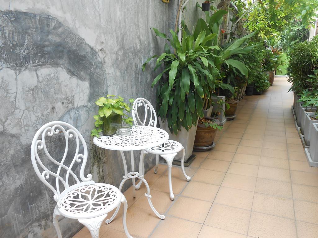 Hotel The Bang Khun Phrom Bangkok