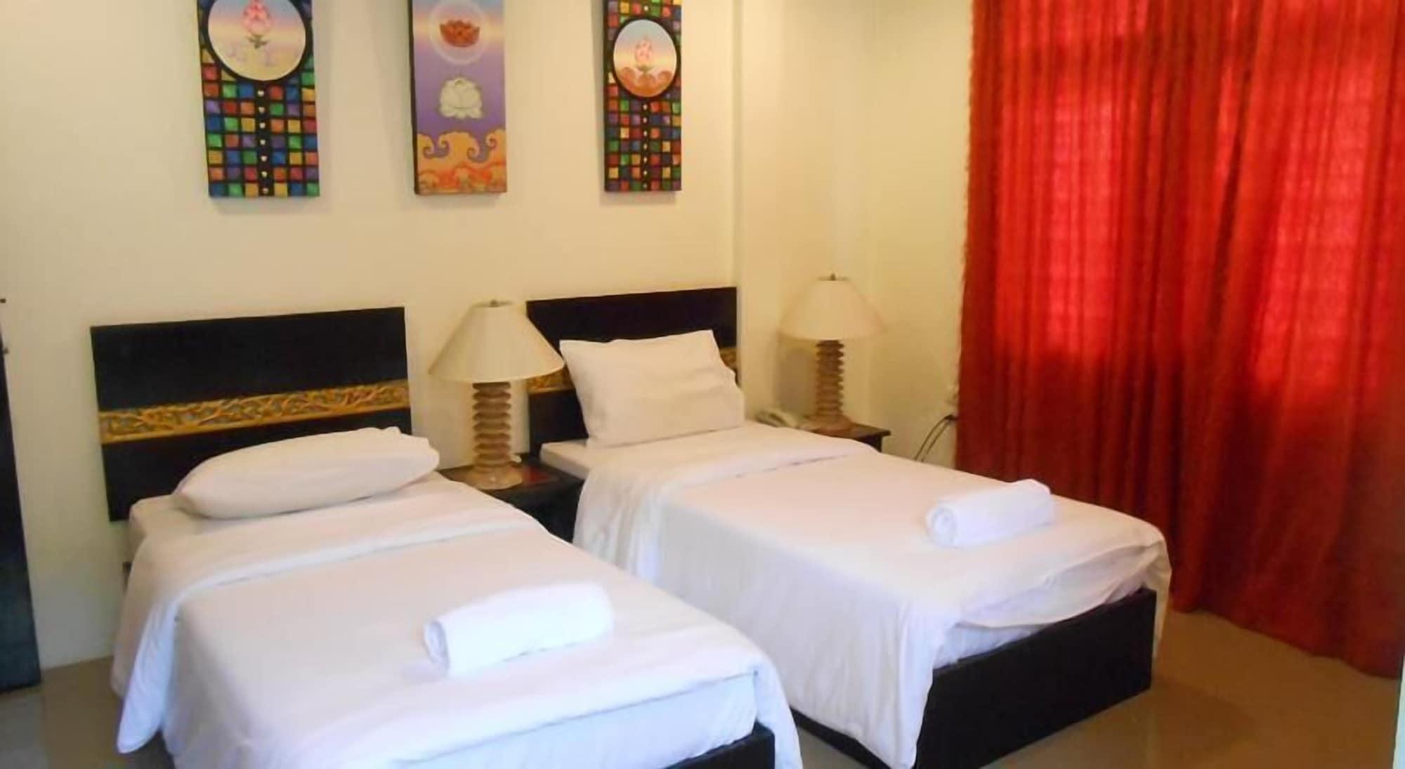The Bang Khun Phrom Hotel 3*