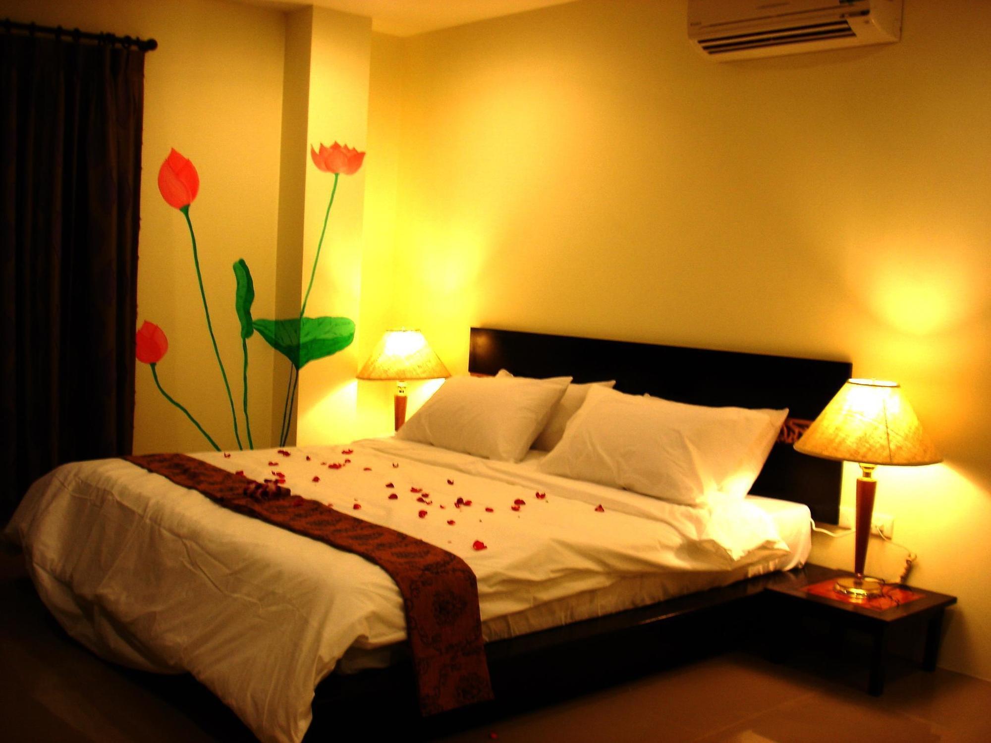 The Bang Khun Phrom Hotel Bangkok