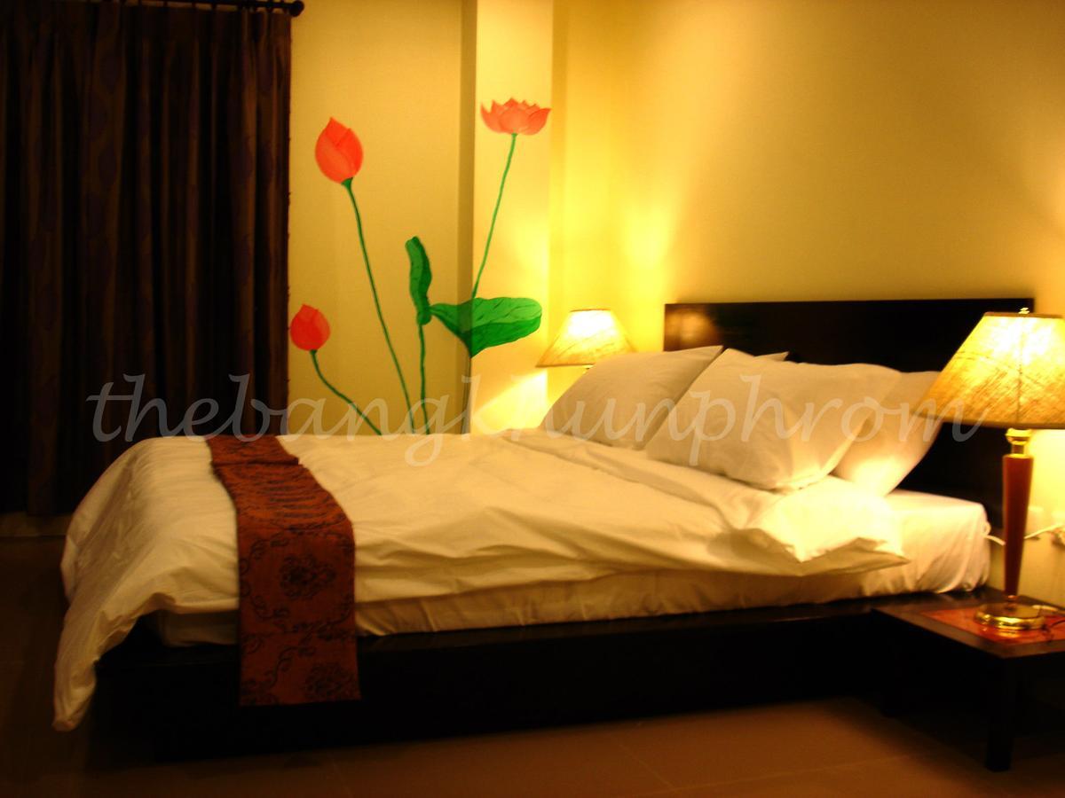 The Bang Khun Phrom Hotel 3*